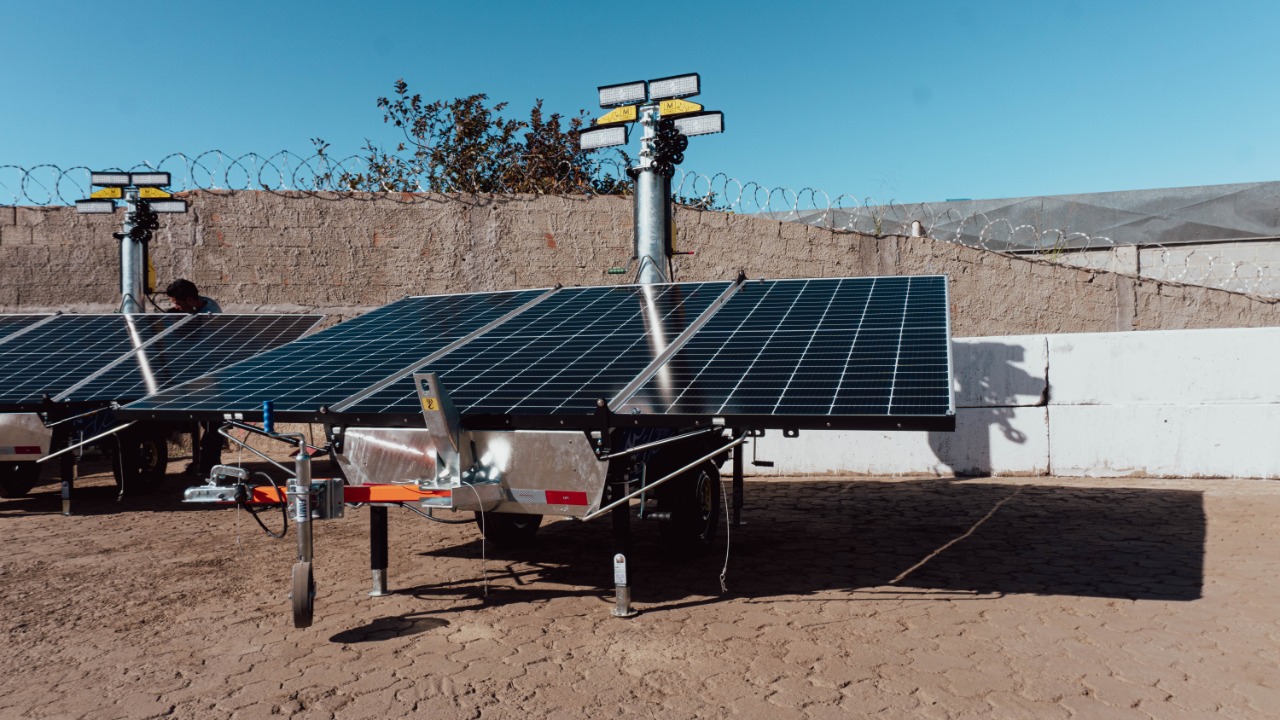 Torre de Iluminação Solar (Gerador Solar)